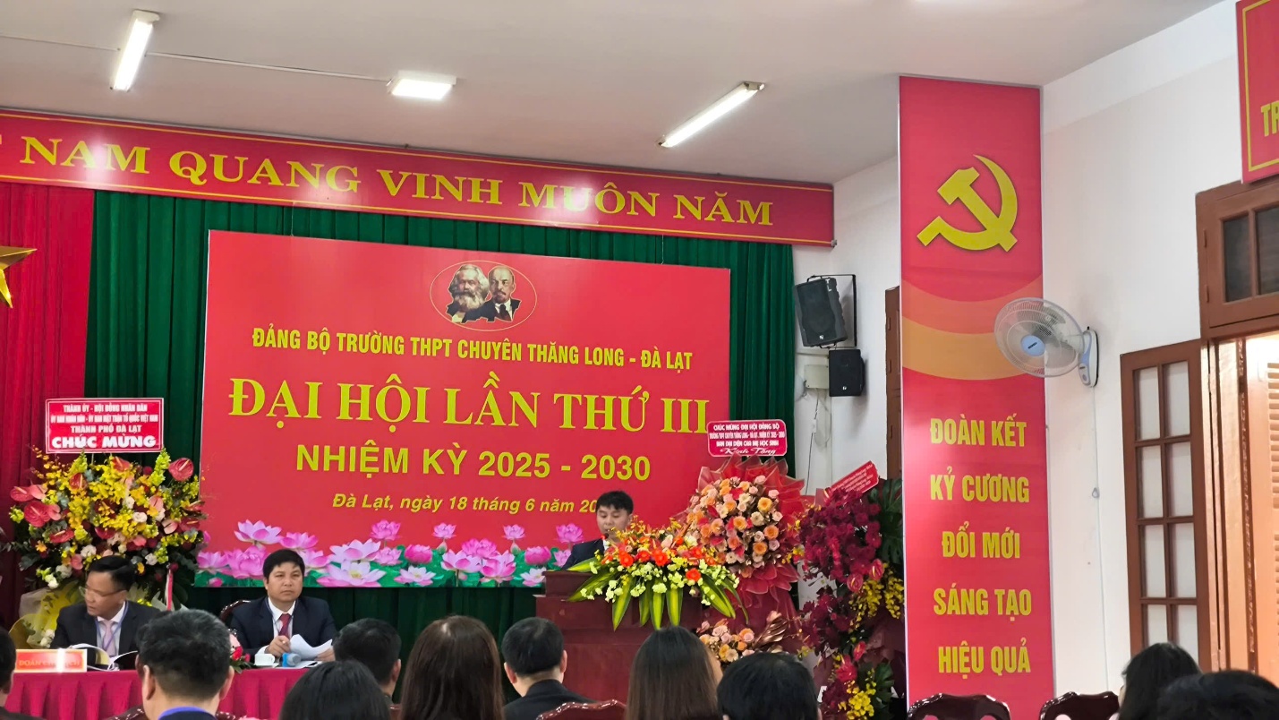 C:\Users\ADMIN\Desktop\HÌNH ĐẠI HỘI\z6717170842722_42d97d1c4b140bf02f3f89c71d73f1d3.jpg