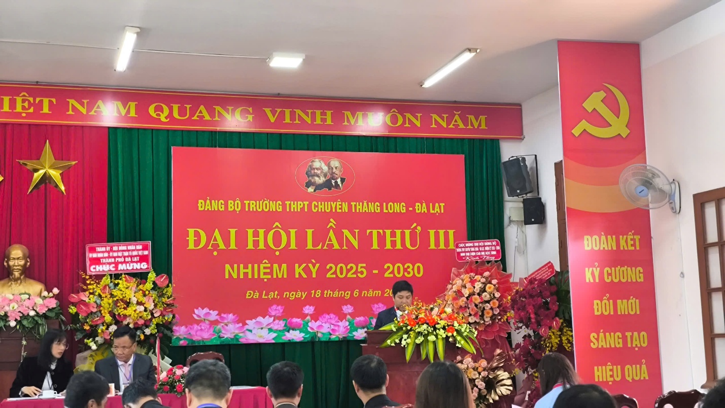 C:\Users\ADMIN\Desktop\HÌNH ĐẠI HỘI\z6717170880238_194b096a04c9f710a7a38948f73423cf.jpg